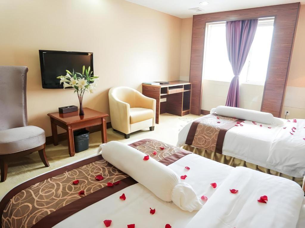 Airport Liwan Hotel Guangzhou Bagian luar foto