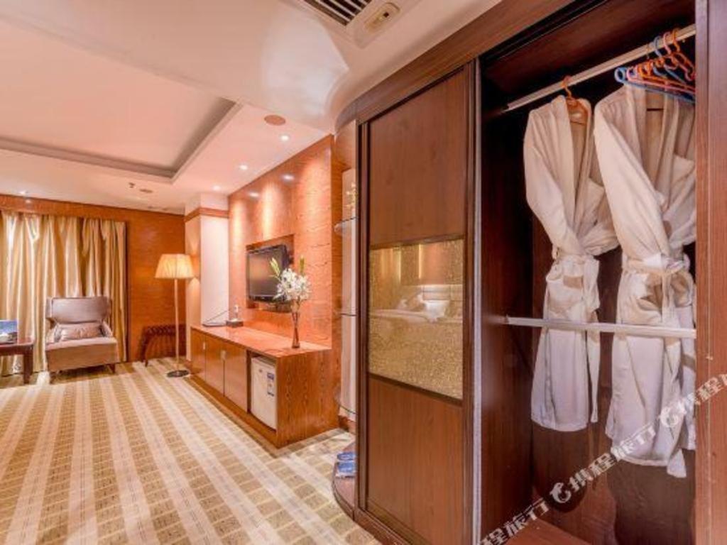 Airport Liwan Hotel Guangzhou Bagian luar foto