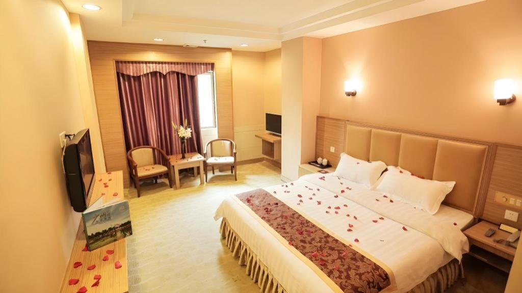 Airport Liwan Hotel Guangzhou Bagian luar foto