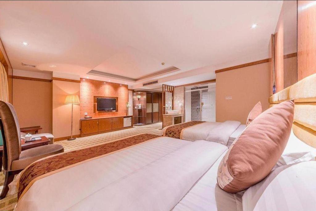 Airport Liwan Hotel Guangzhou Bagian luar foto